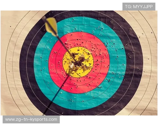 射击比赛靶心被射掉洞大到能看穿