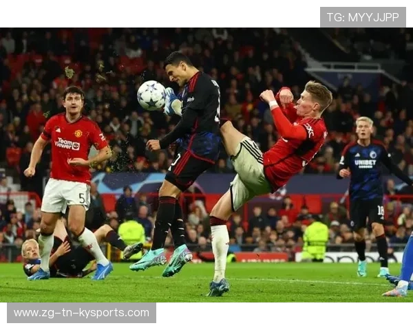 塞维利亚—路易斯·穆里尔头球制胜